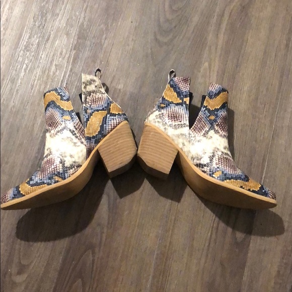 Booties! - Picture 2 of 3